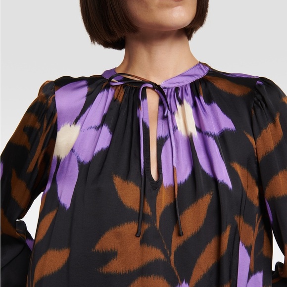 SOLD * VELVET by Graham + Spencer Isa Printed Blouse Size XL - Picture 2 of 16